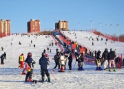从400到10万——一座滑雪场撬动的城市更新实践